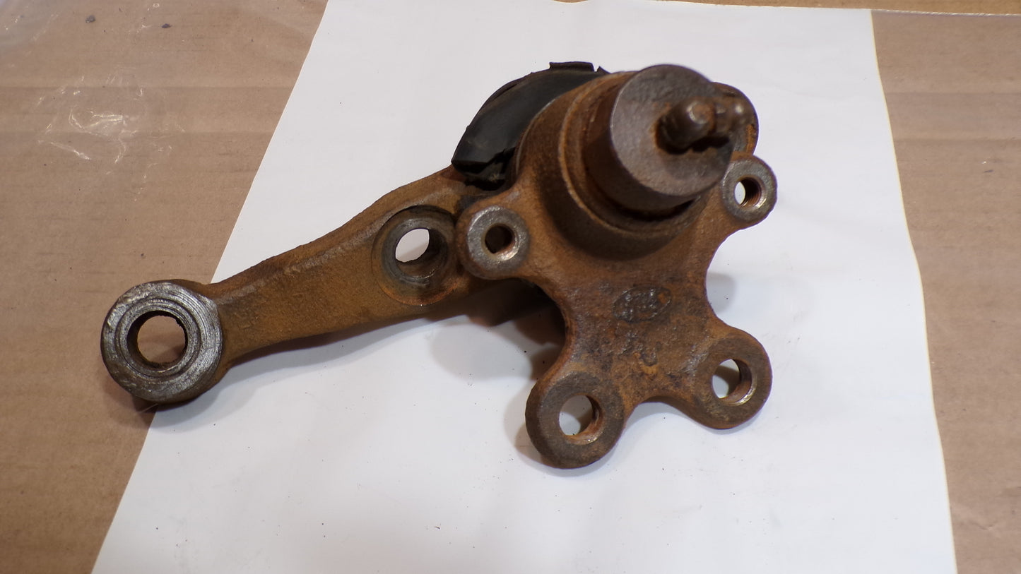 Datsun 240Z Front Passengers Knuckle Ball Joint Assembly