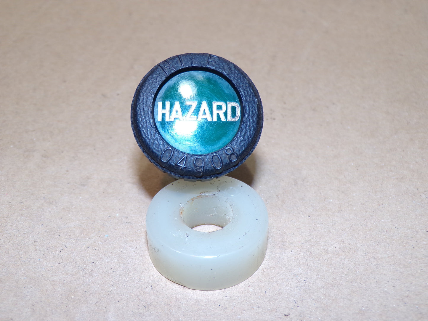 Datsun 240Z Hazard/Flashers Switch Knob, Spring and Washers