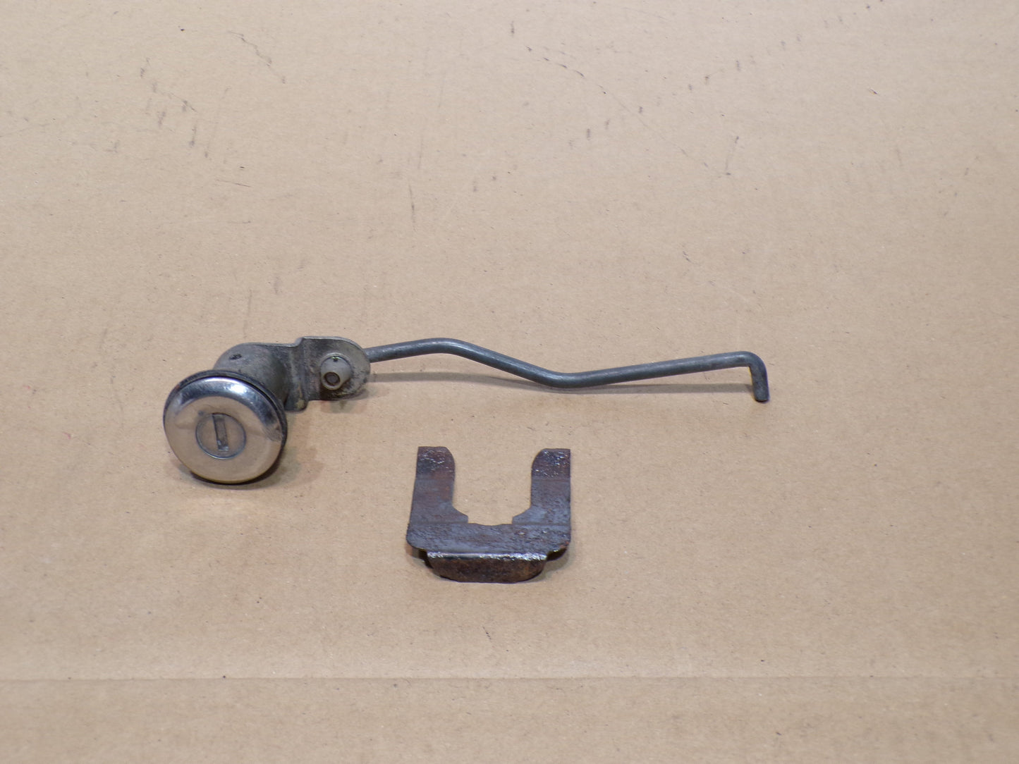 Datsun 240Z Door Lock Clip and Rod