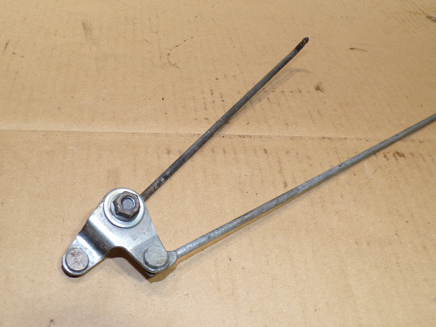 Datsun 240Z Drivers Side Interior Doot Latch Lock Rod