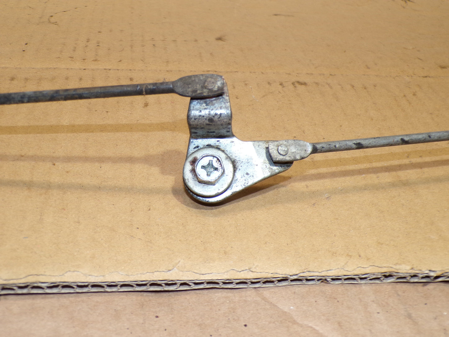 Datsun 240Z Drivers Side Interior Doot Latch Lock Rod