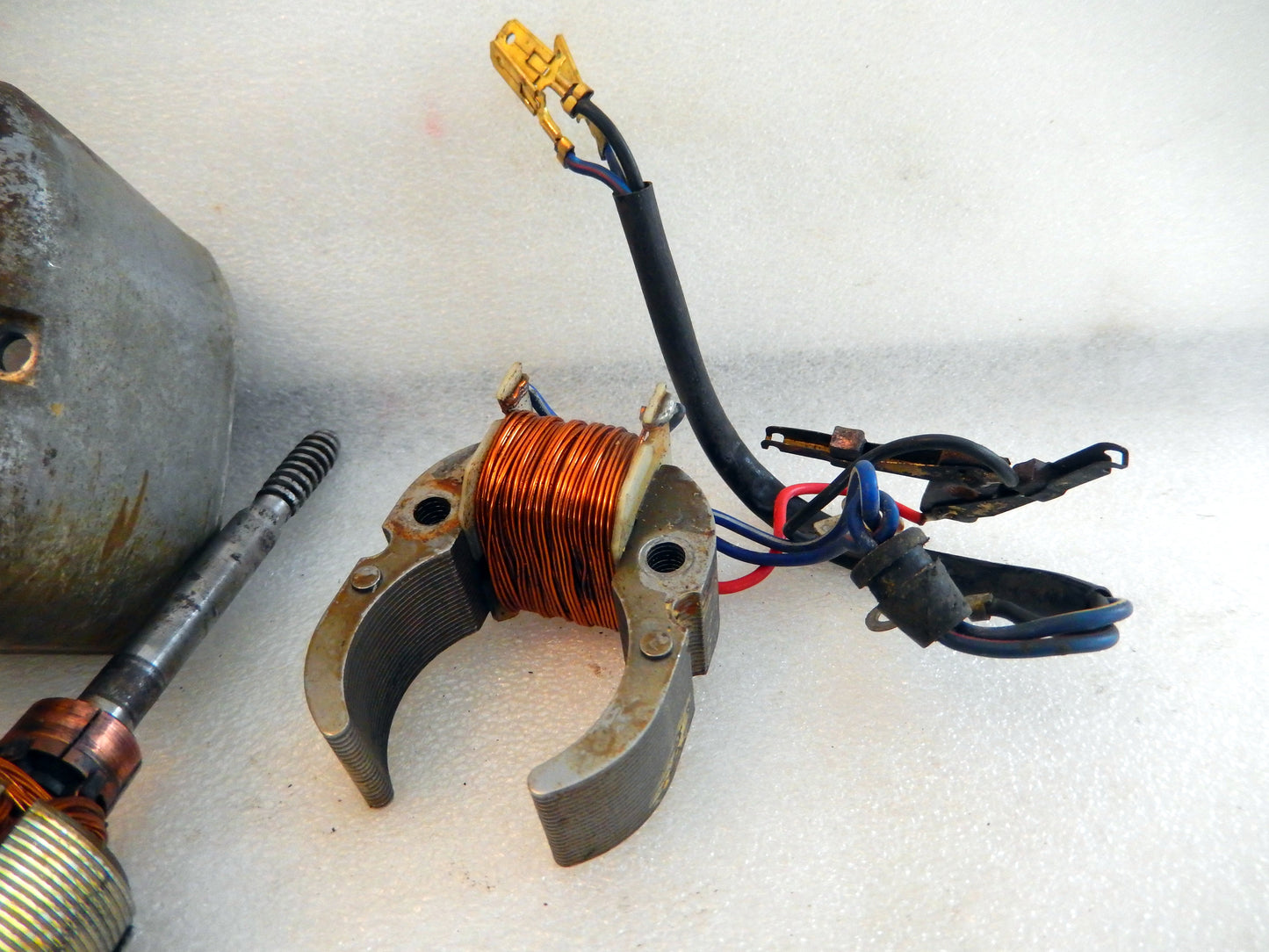 Datsun 280Z - 280ZX H-80 Antenna Motor, Case, and Fasteners