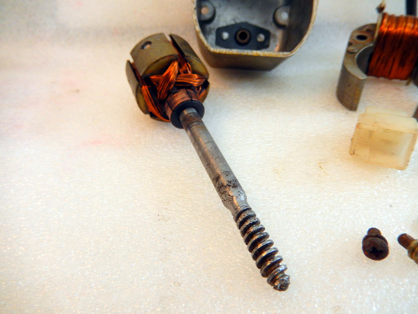 Datsun 280Z - 280ZX H-80 Antenna Motor, Case, and Fasteners