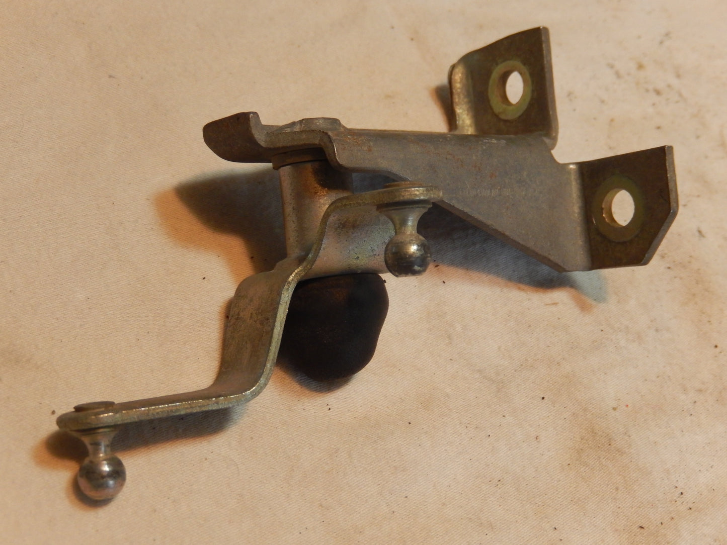Datsun 280ZX Throttle Rod Crank Lever Assembly