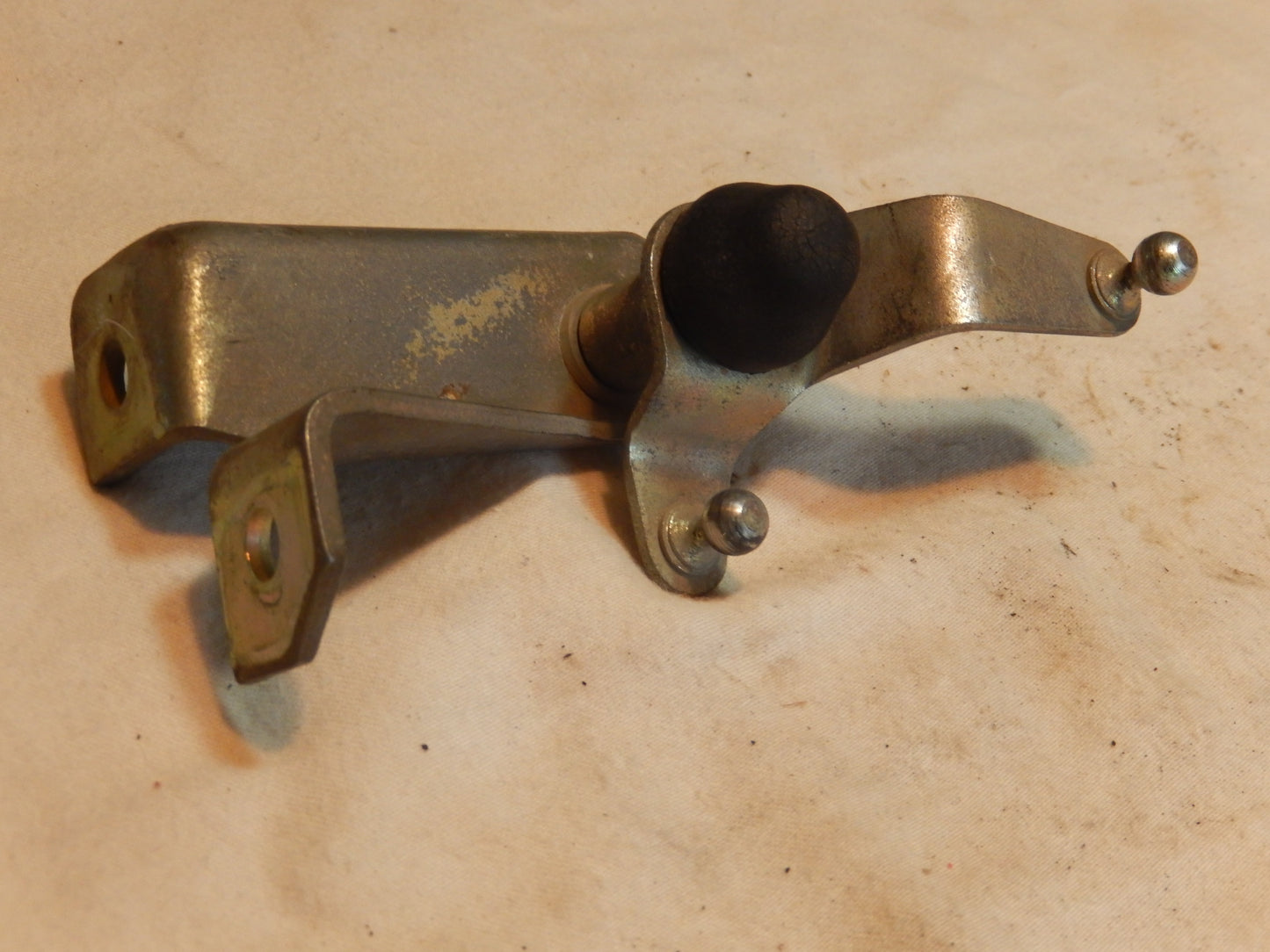 Datsun 280ZX Throttle Rod Crank Lever Assembly