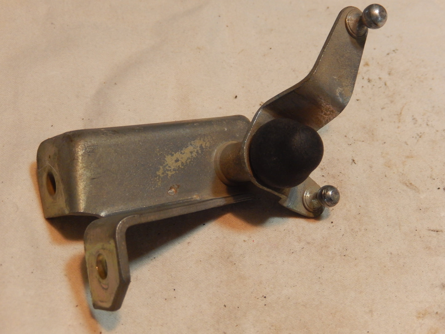 Datsun 280ZX Throttle Rod Crank Lever Assembly