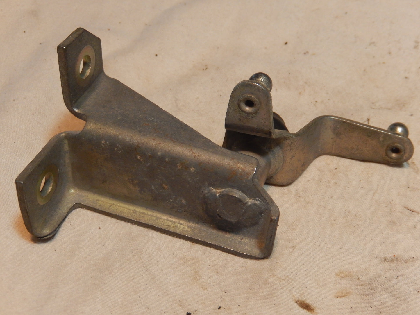 Datsun 280ZX Throttle Rod Crank Lever Assembly
