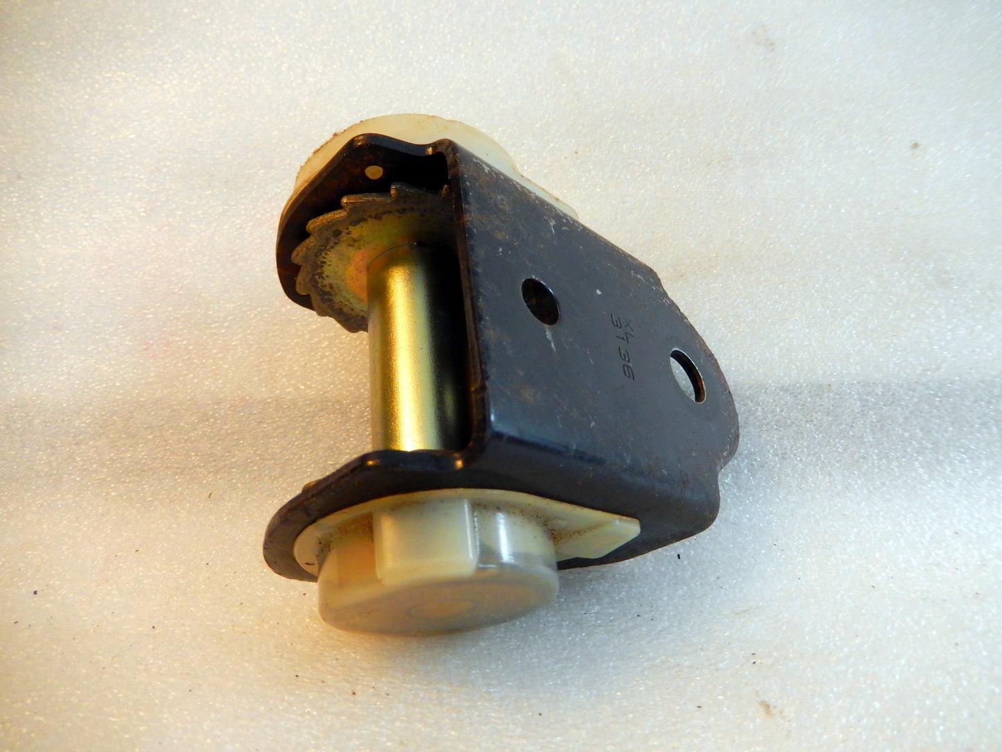 Datsun 280Z Shoulder Belt Retractor Mechanism