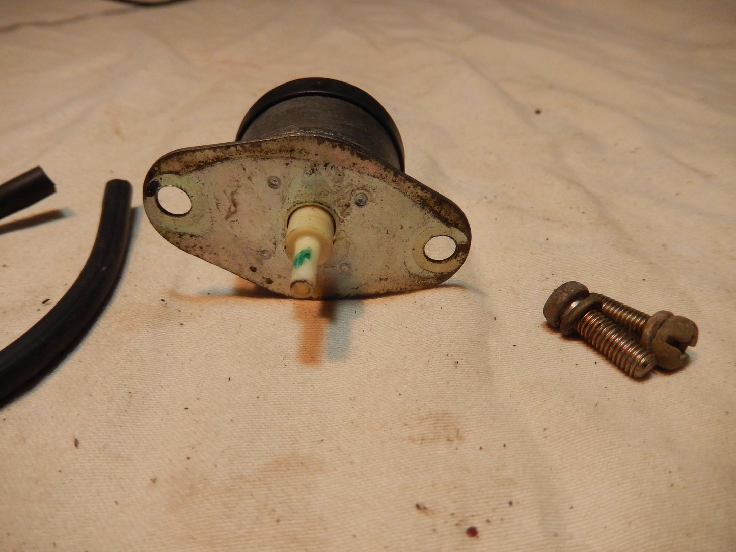 Datsun 280ZX Vaccum Cans Solenoid