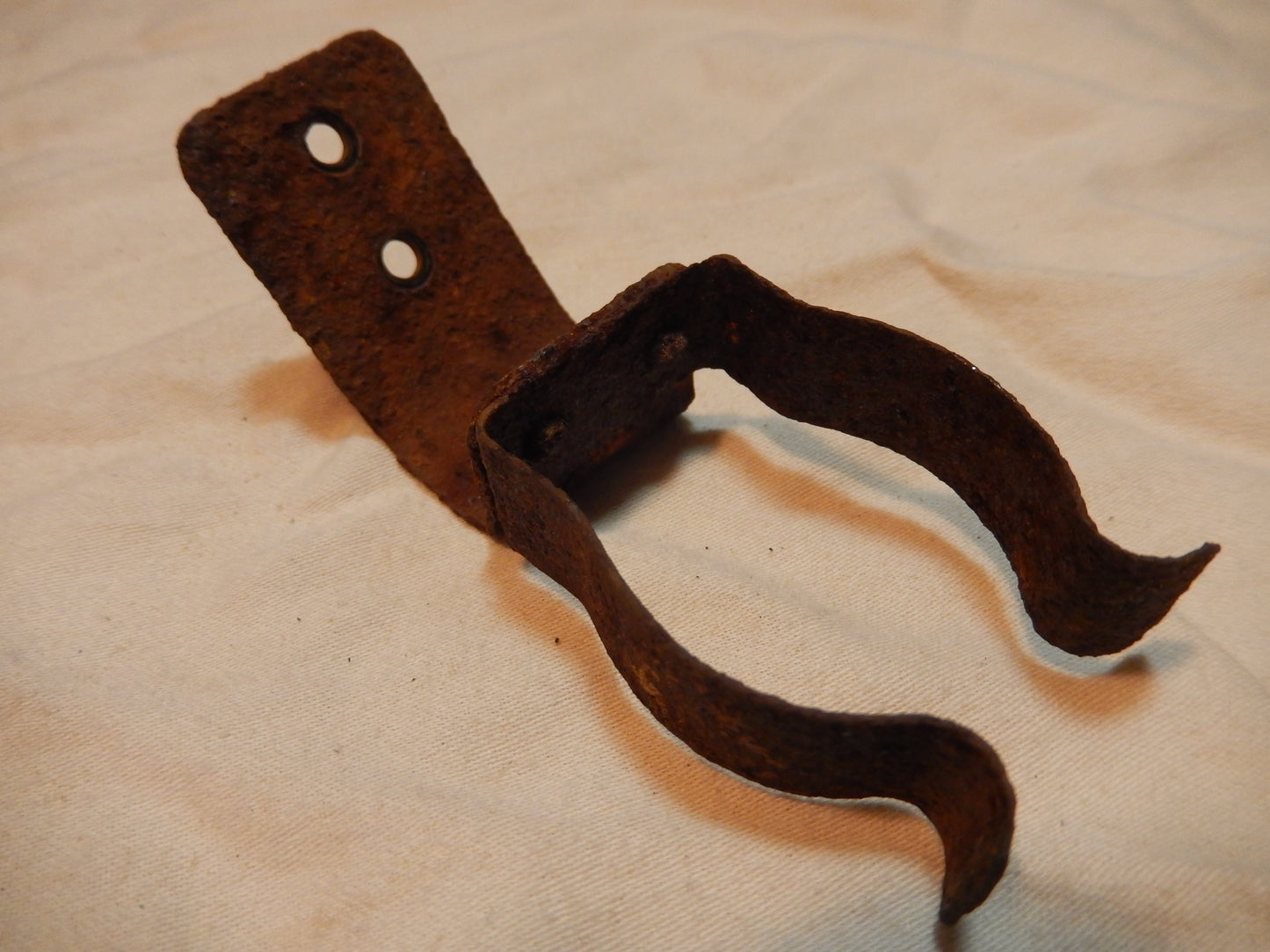 Datsun 240Z Engine Bay Fuel Filter Spring Clamp