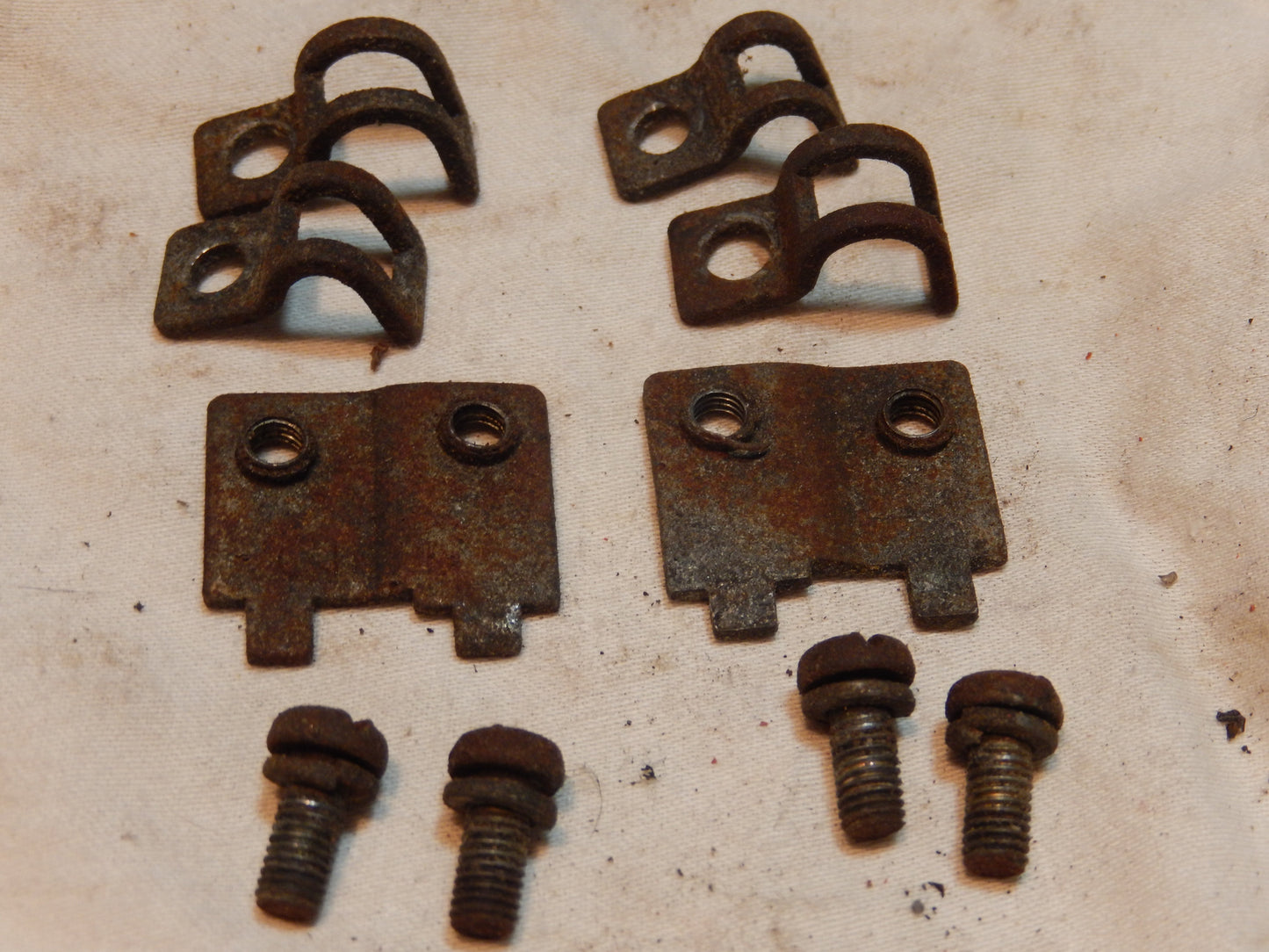 Datsun 240Z Throttle Cable Clamp System