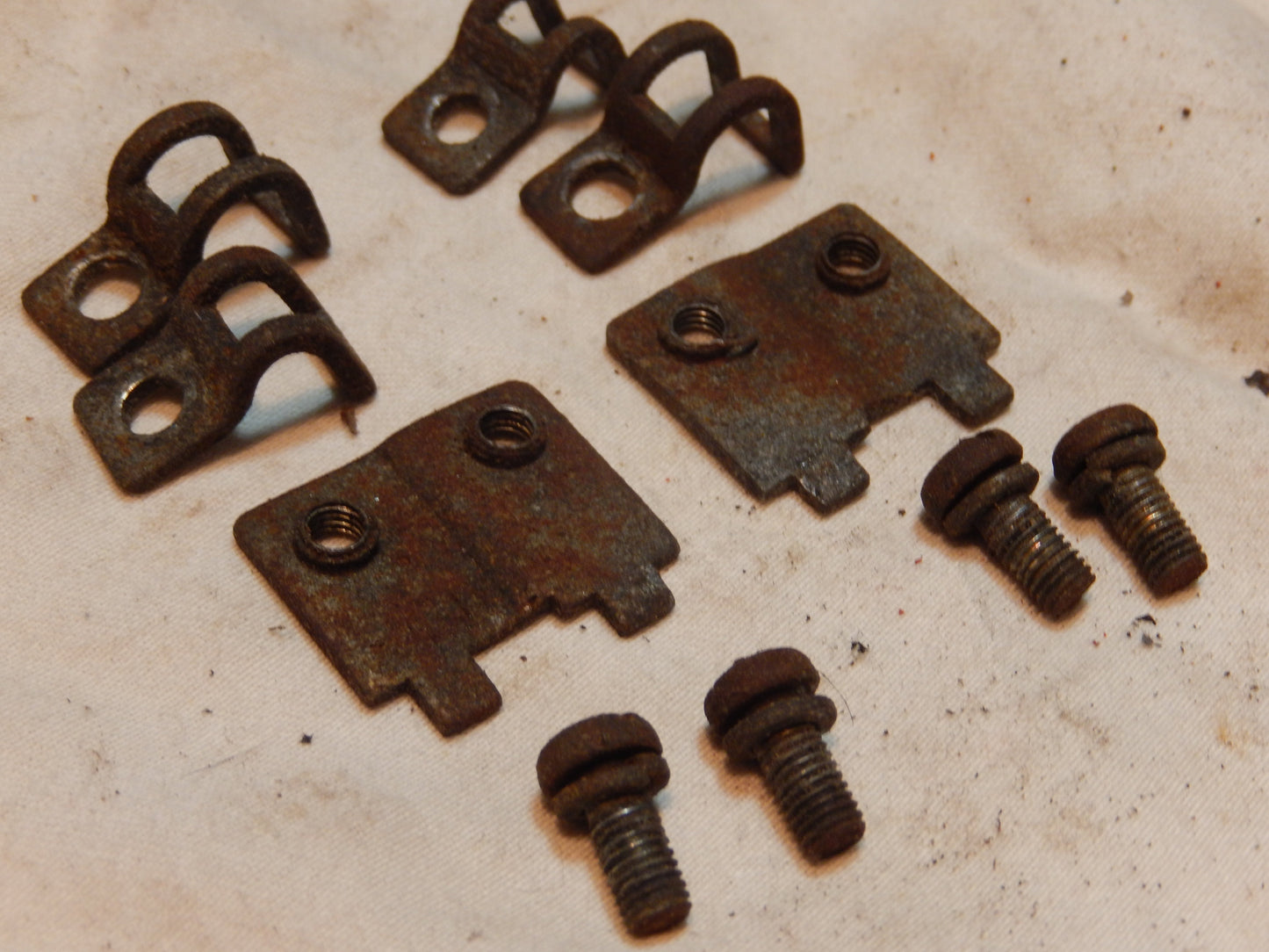 Datsun 240Z Throttle Cable Clamp System