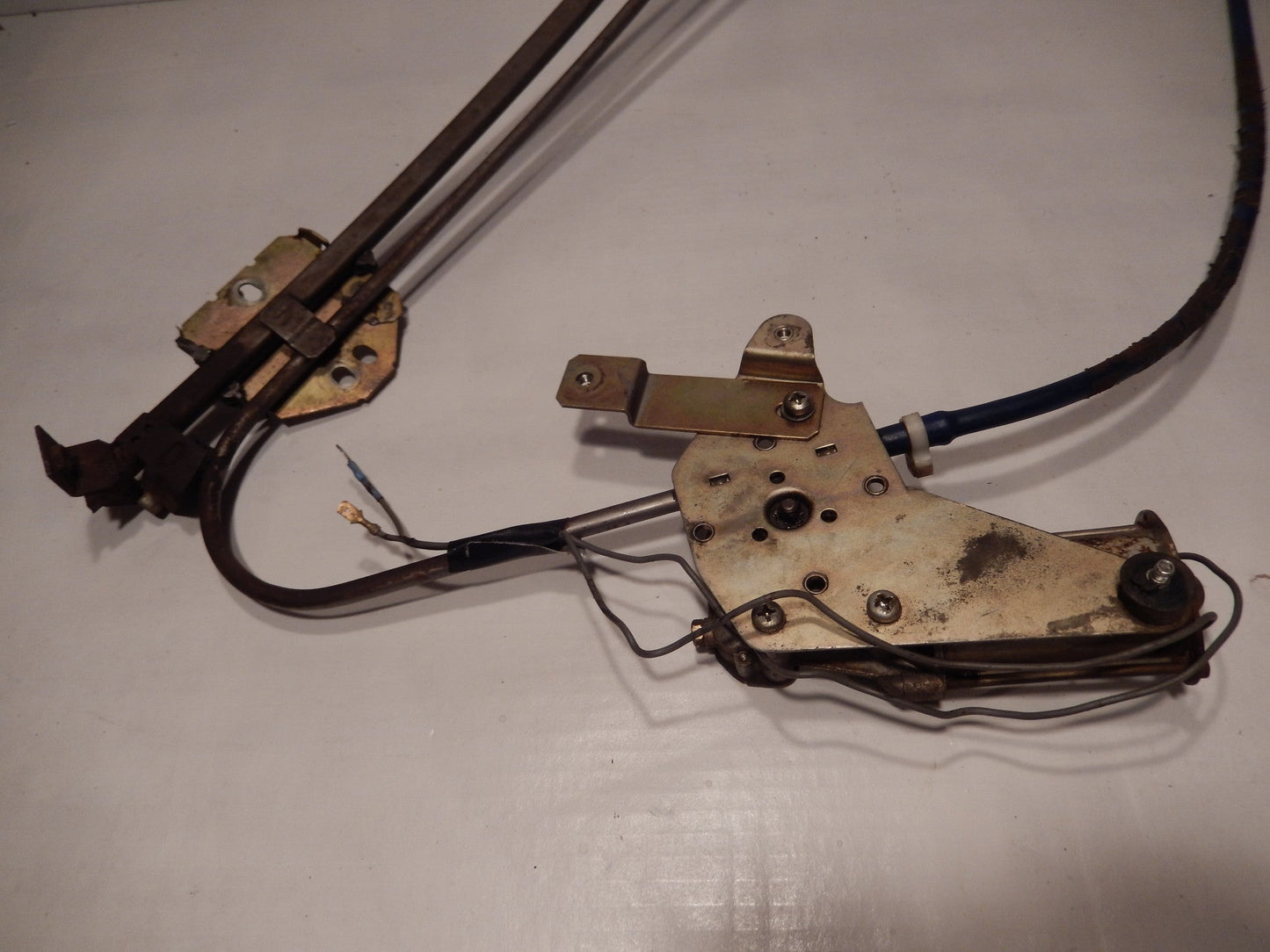 Maserati Quattroporte Three Front Drivers Window Regulator