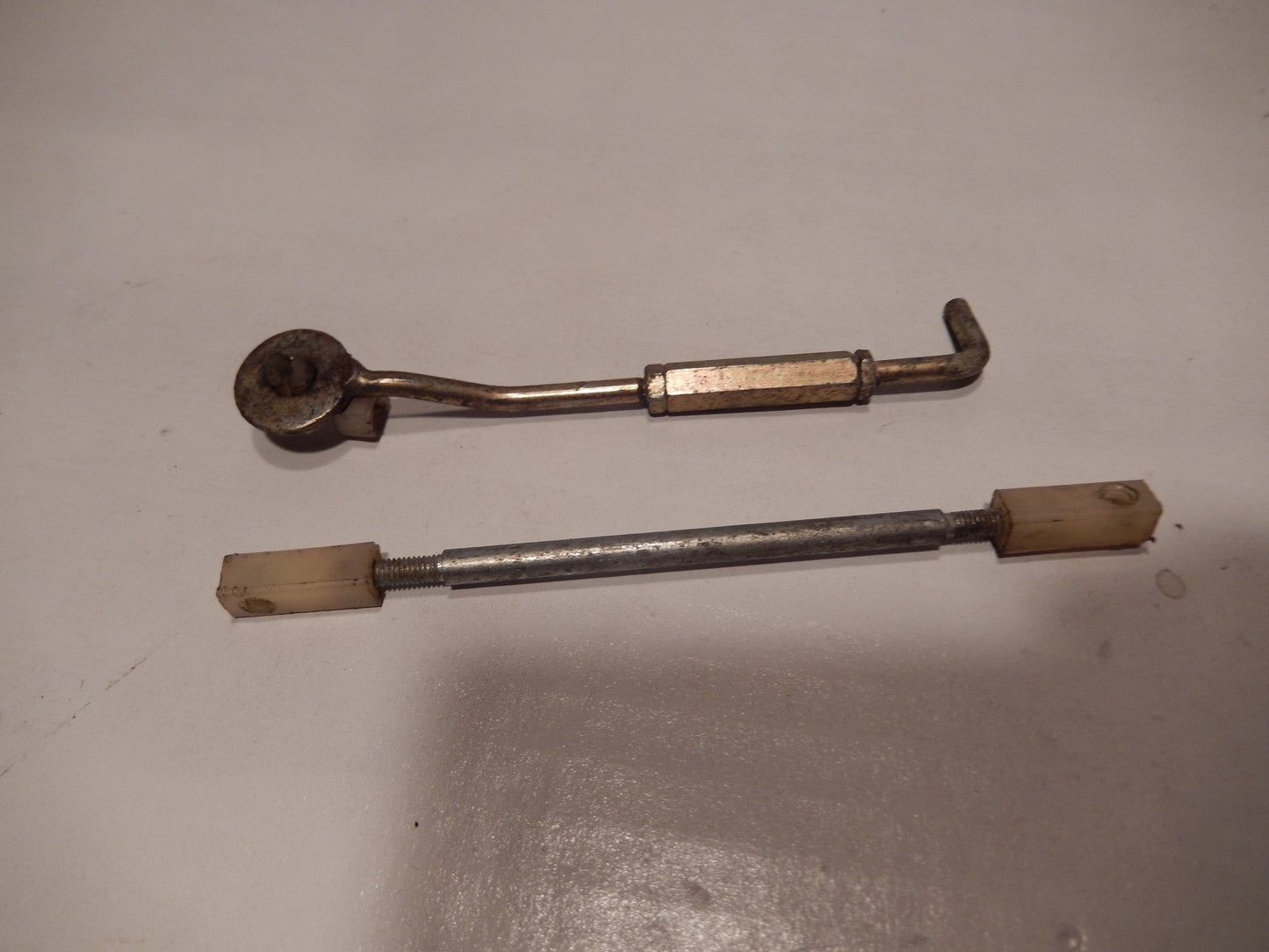 Maserati Quattroporte Three Drivers Door Lock Lift Rods