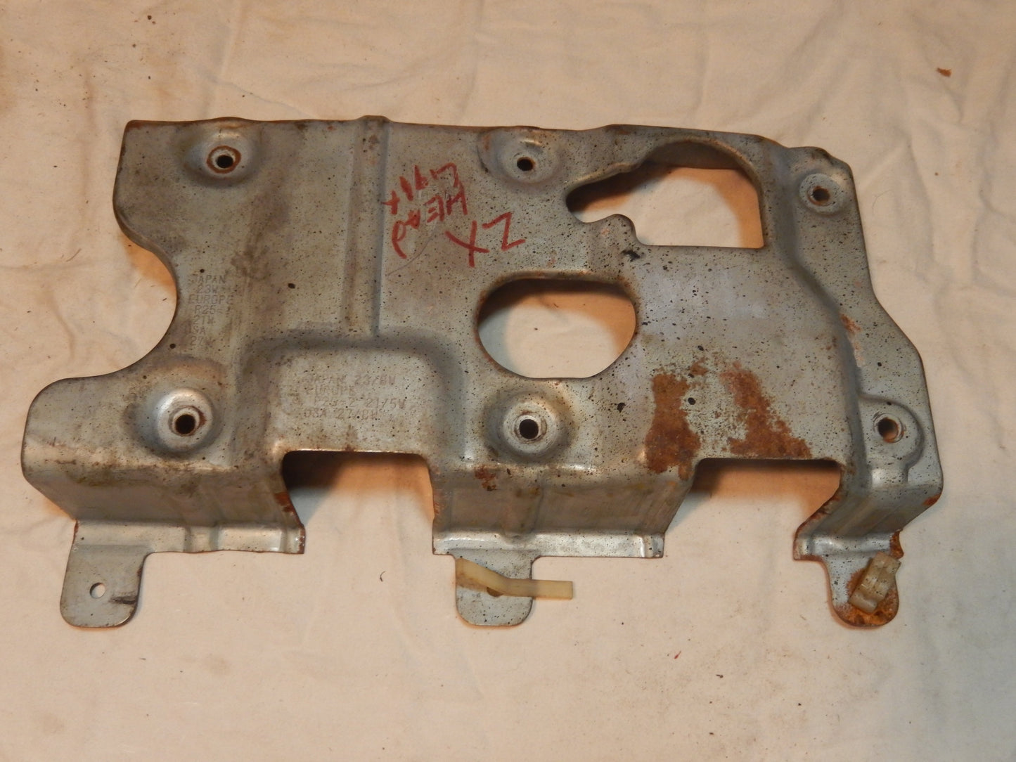 Datsun 280ZX Driver's Side Head Light Splash Pan