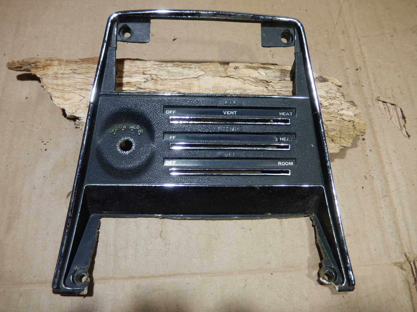 Datsun 240Z Center Console Face Handy Man's Special SKU 607
