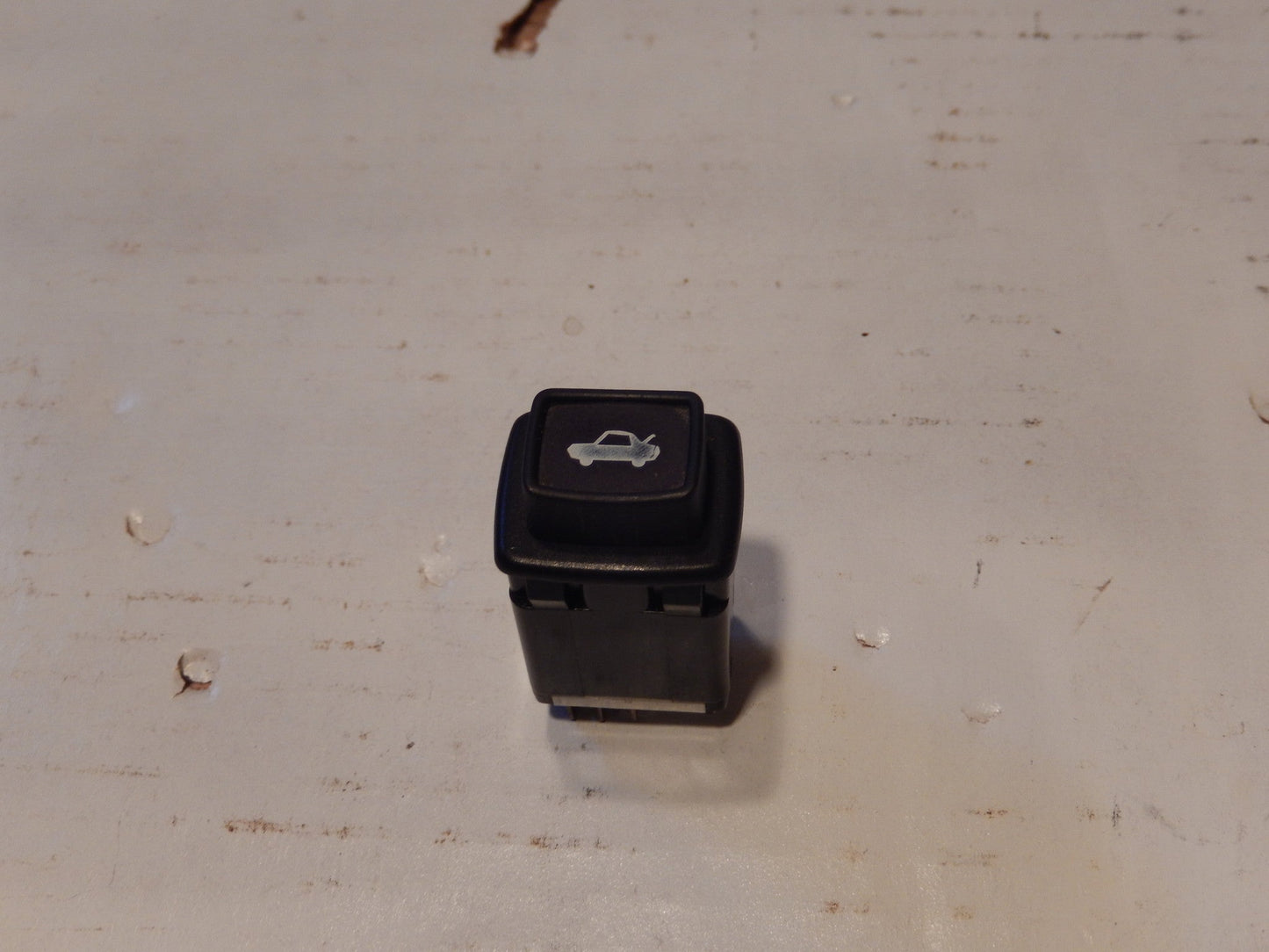 Maserati Quattroporte Three Console Trunk Open Switch
