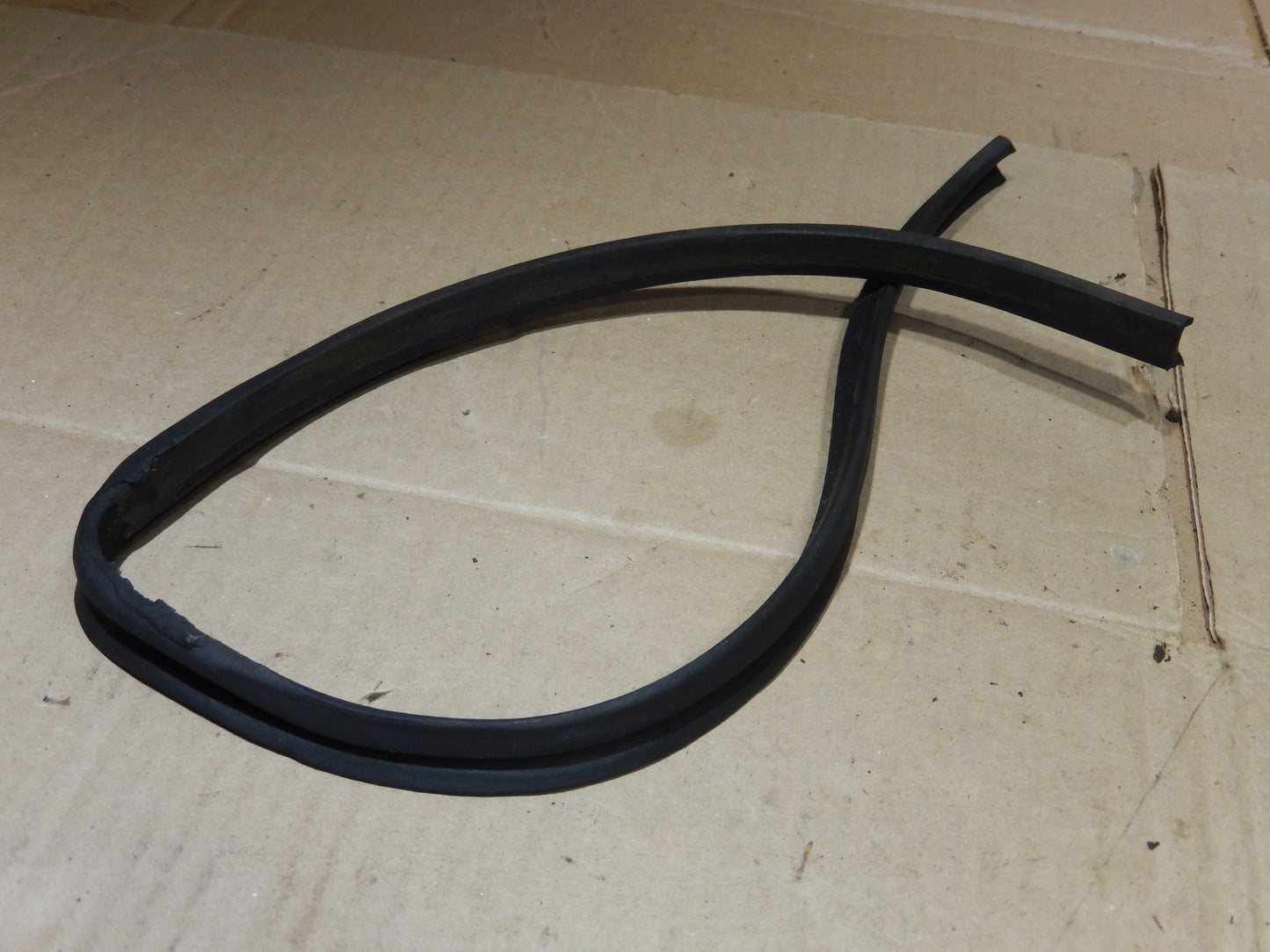 Datsun 240Z Driver's Rear Quarter Glass Window Outer Seal