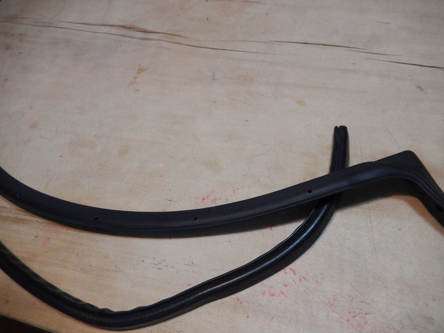 Maserati QP M139 Outer Perimeter Door Weather Seal
