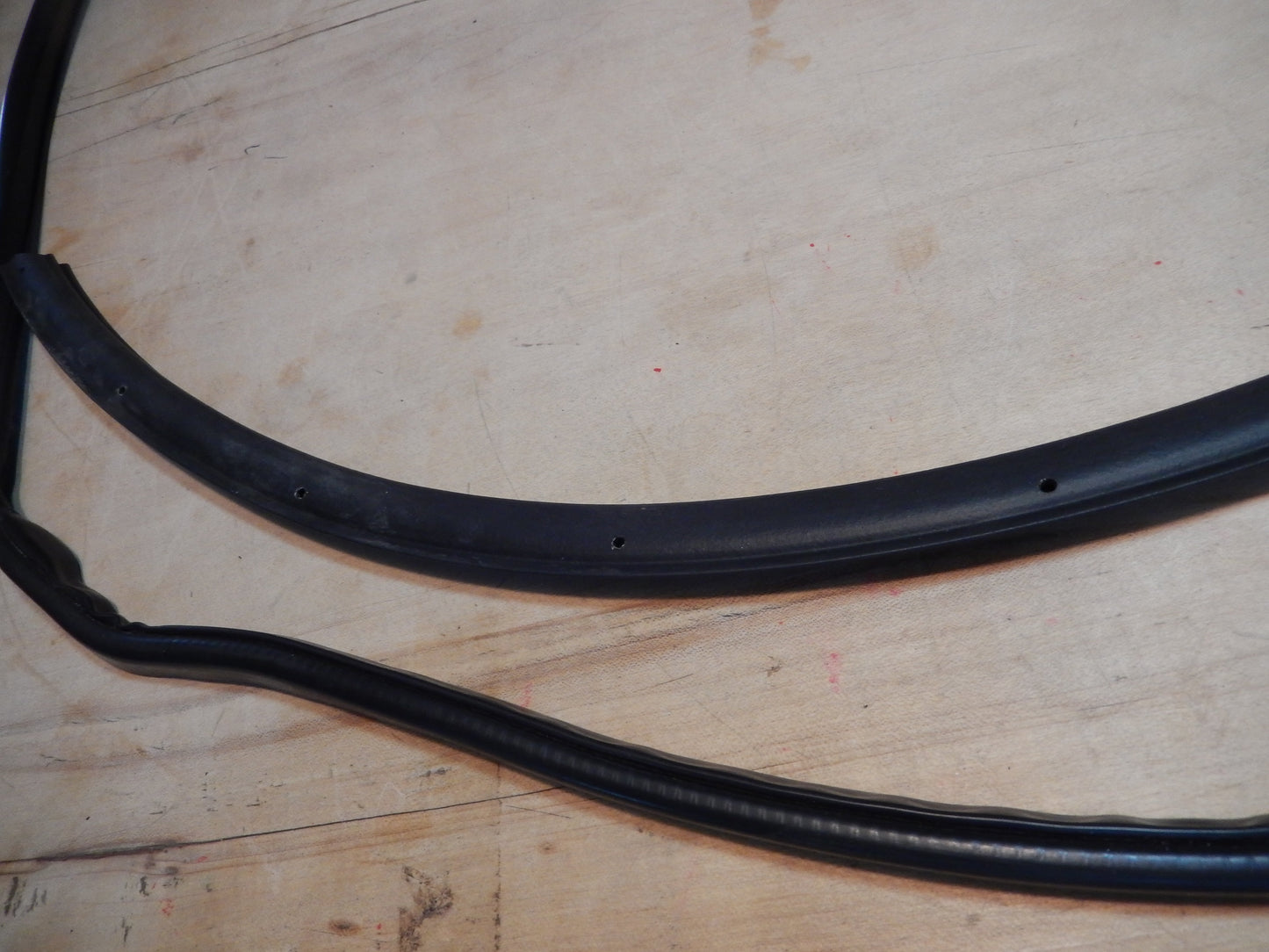 Maserati QP M139 Outer Perimeter Door Weather Seal