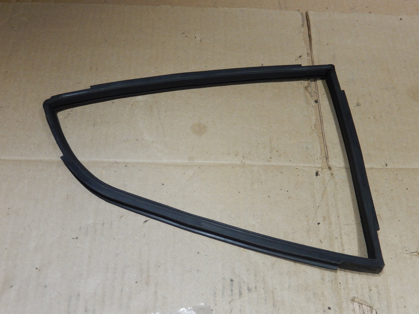 Datsun 240Z Driver's Side Rear Quarter Window Surround Seal