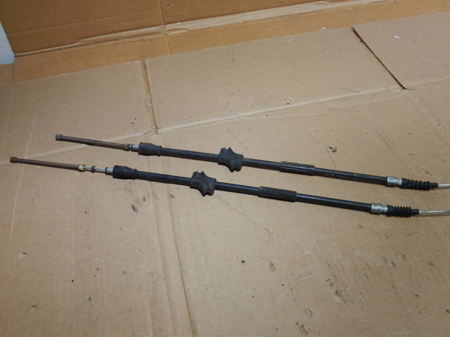 Austria 811 609722D and 811 609721H Emergency Brake Cable Set