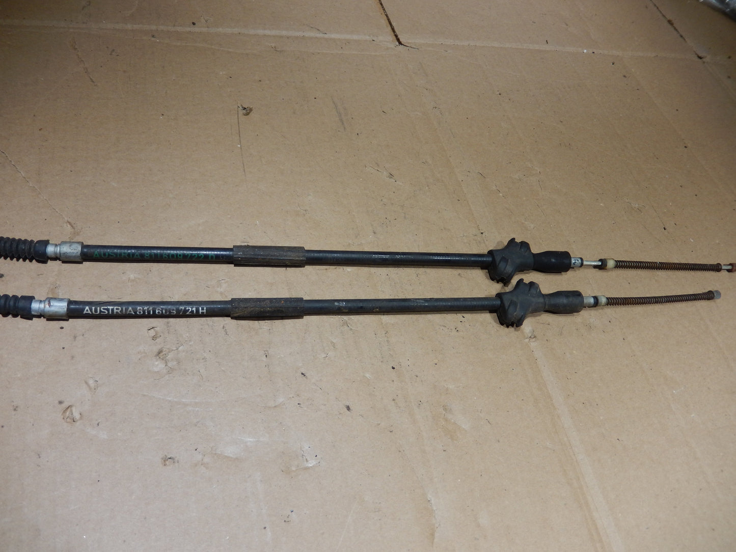 Austria 811 609722D and 811 609721H Emergency Brake Cable Set