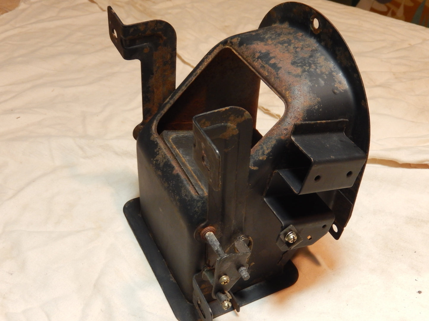 Datsun 240Z Series One Main Blower Box Flap-Door Conveyor