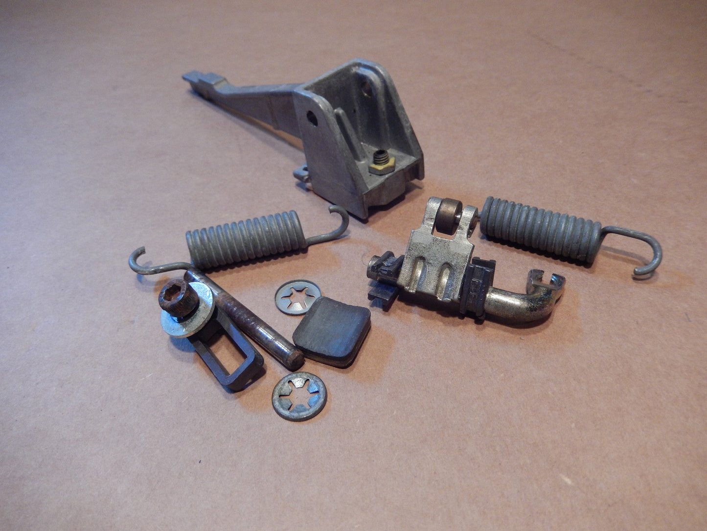 Range Rover Steering Shaft Adjust Lever Assembly