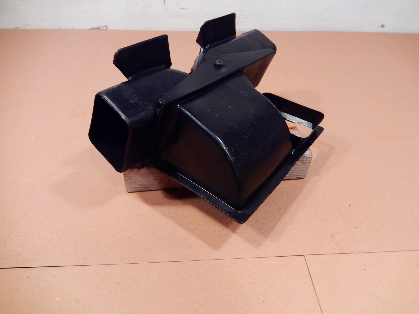 Datsun 280ZX Top Central Defrost Vent Air Duct