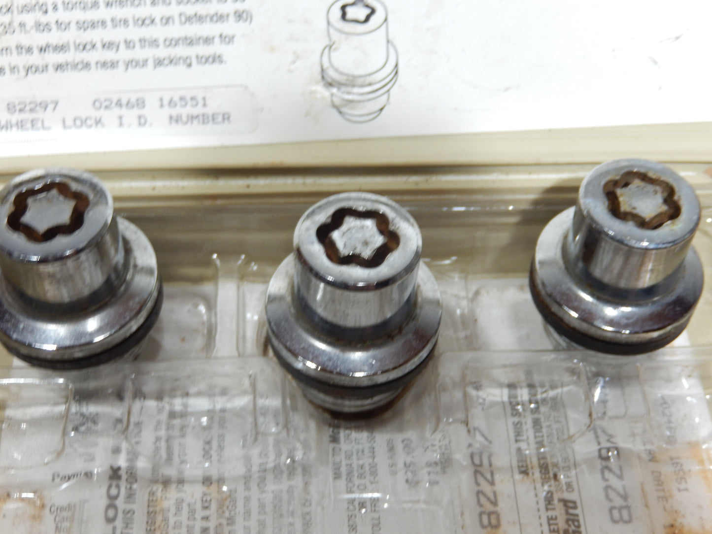 Range Rover P38 Locking Lug Nut Set