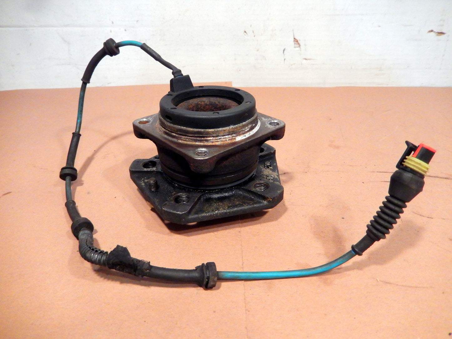Maserati Quattroporte M139 Front Driver Side Wheel Hub