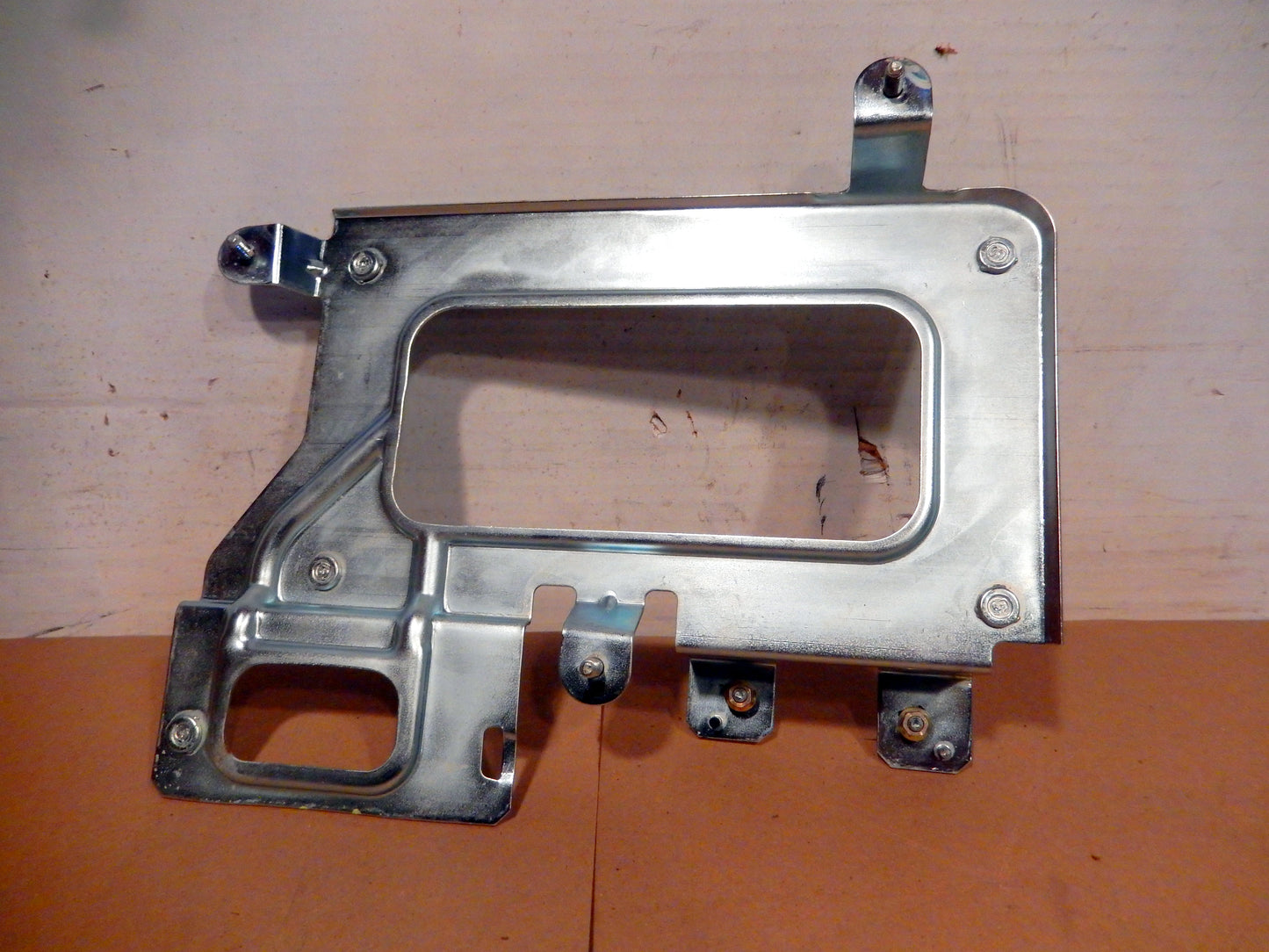 Maserati Quattroporte M139 Amplifier Mounting Bracket Plate