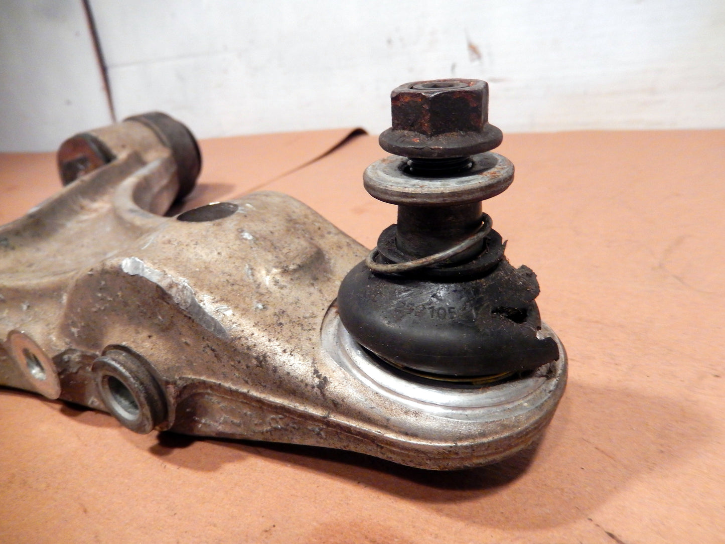 Maserati Quattroporte M139 Front Lower Swing Arm - Handy Man's Special