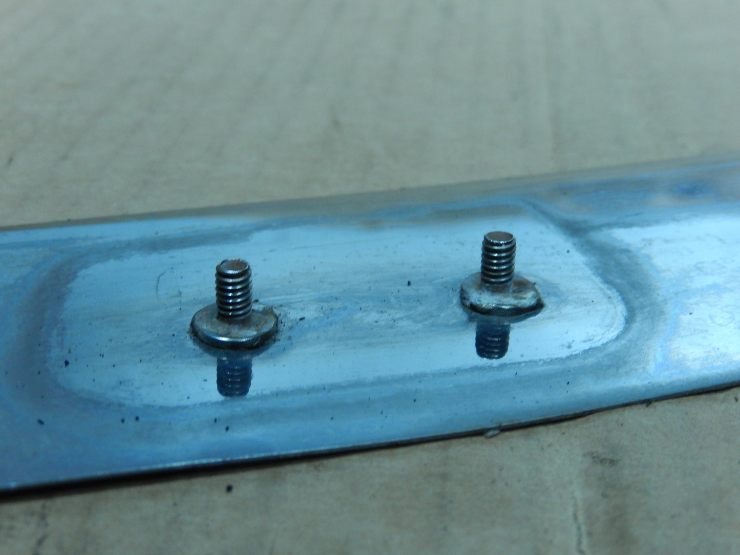 Datsun 240Z 280Z Rear Hatch Louver Top Mount Plate