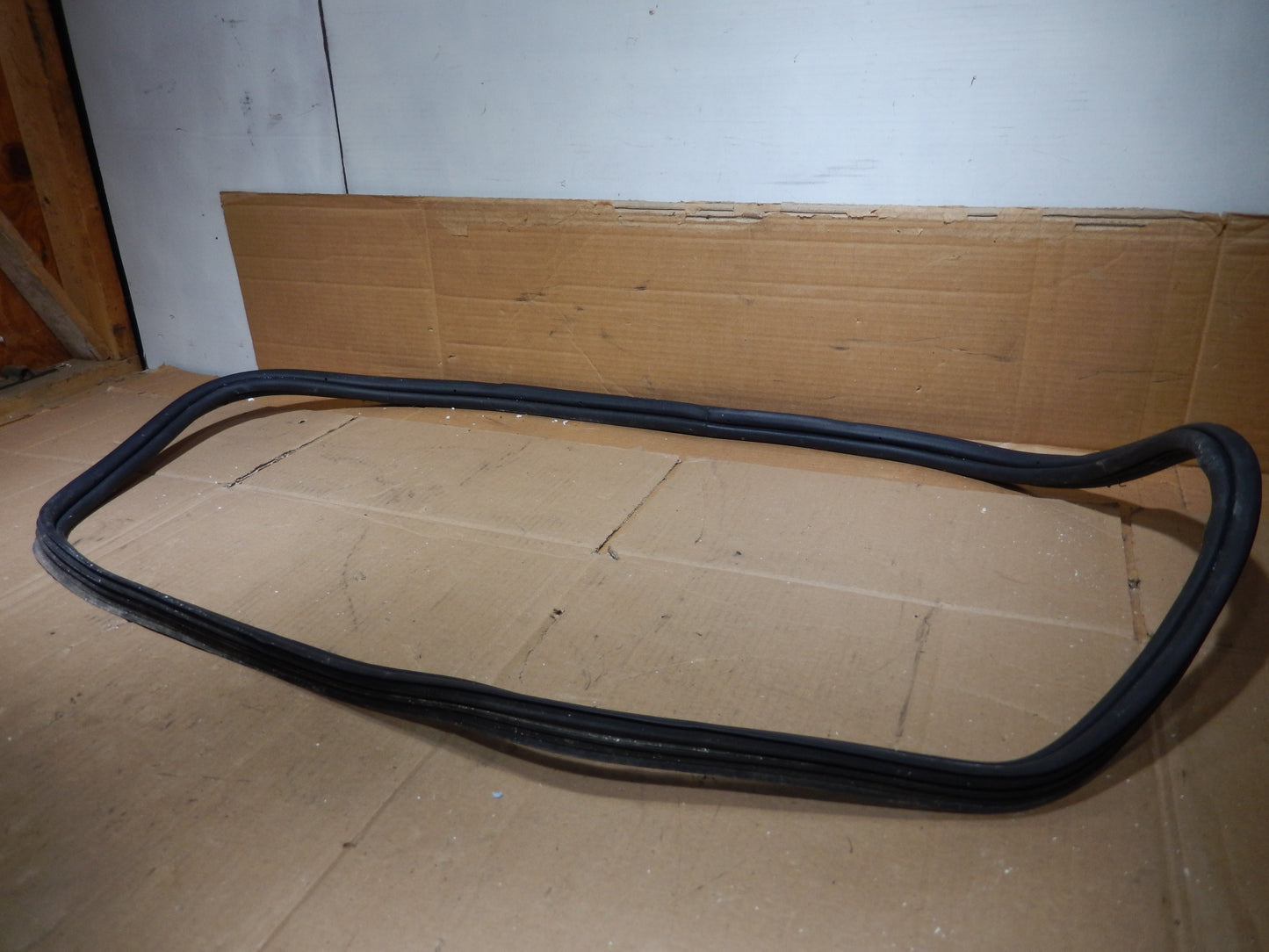 Maserati Quattroporte M139 Trunk Seal