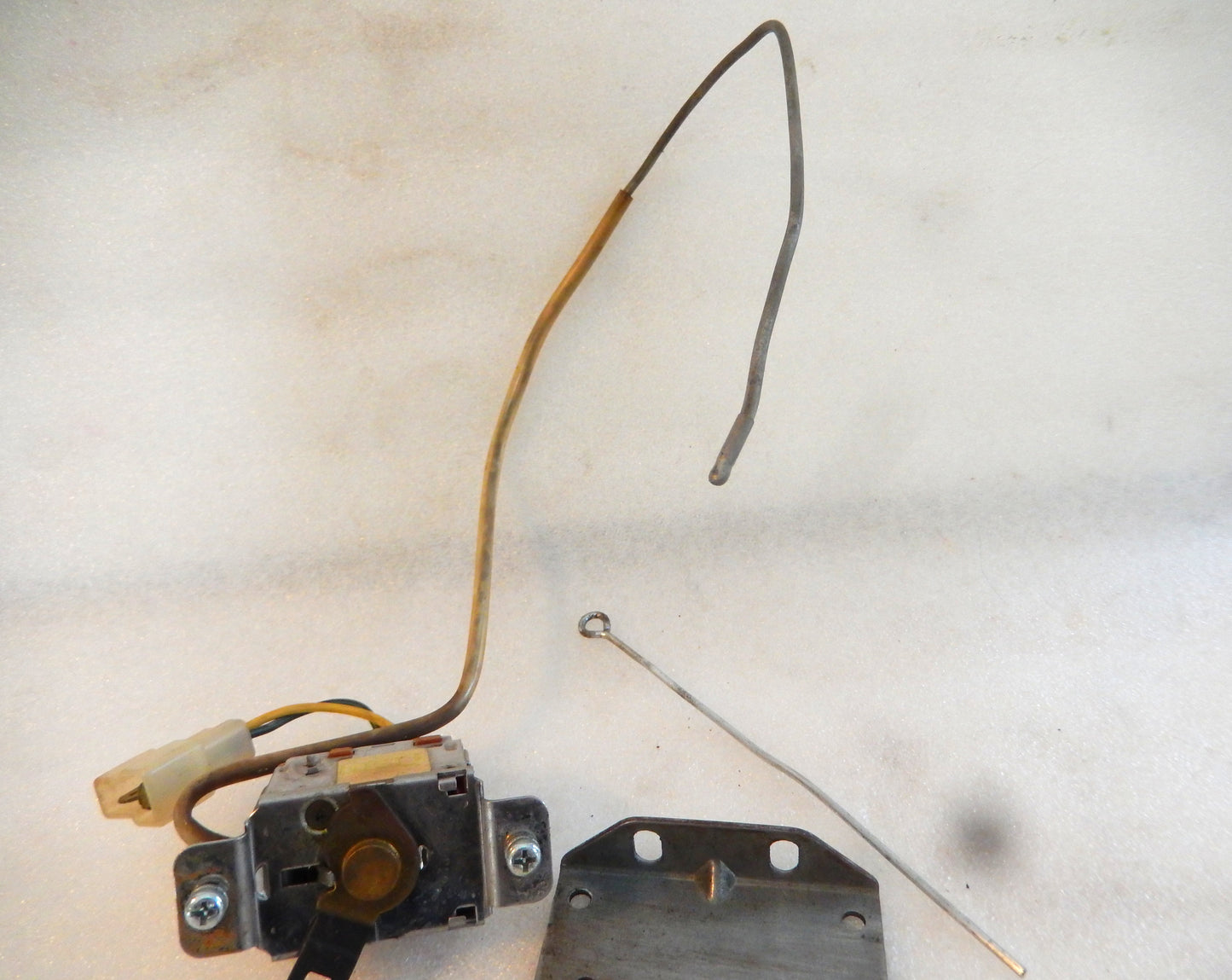 Datsun 280Z AC Thermostatic Vacuum Tube Switch Assembly