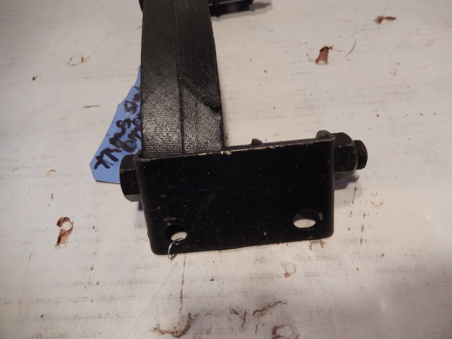 Datsun 240Z Transmission Shock Belt Assembly
