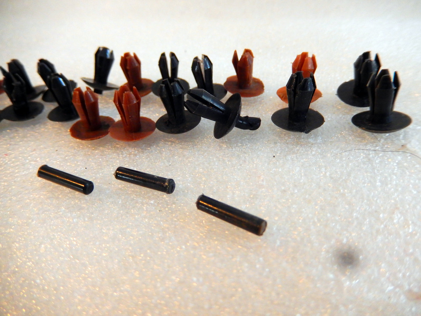 Datsun 240Z - 280Z Panel Pins Set