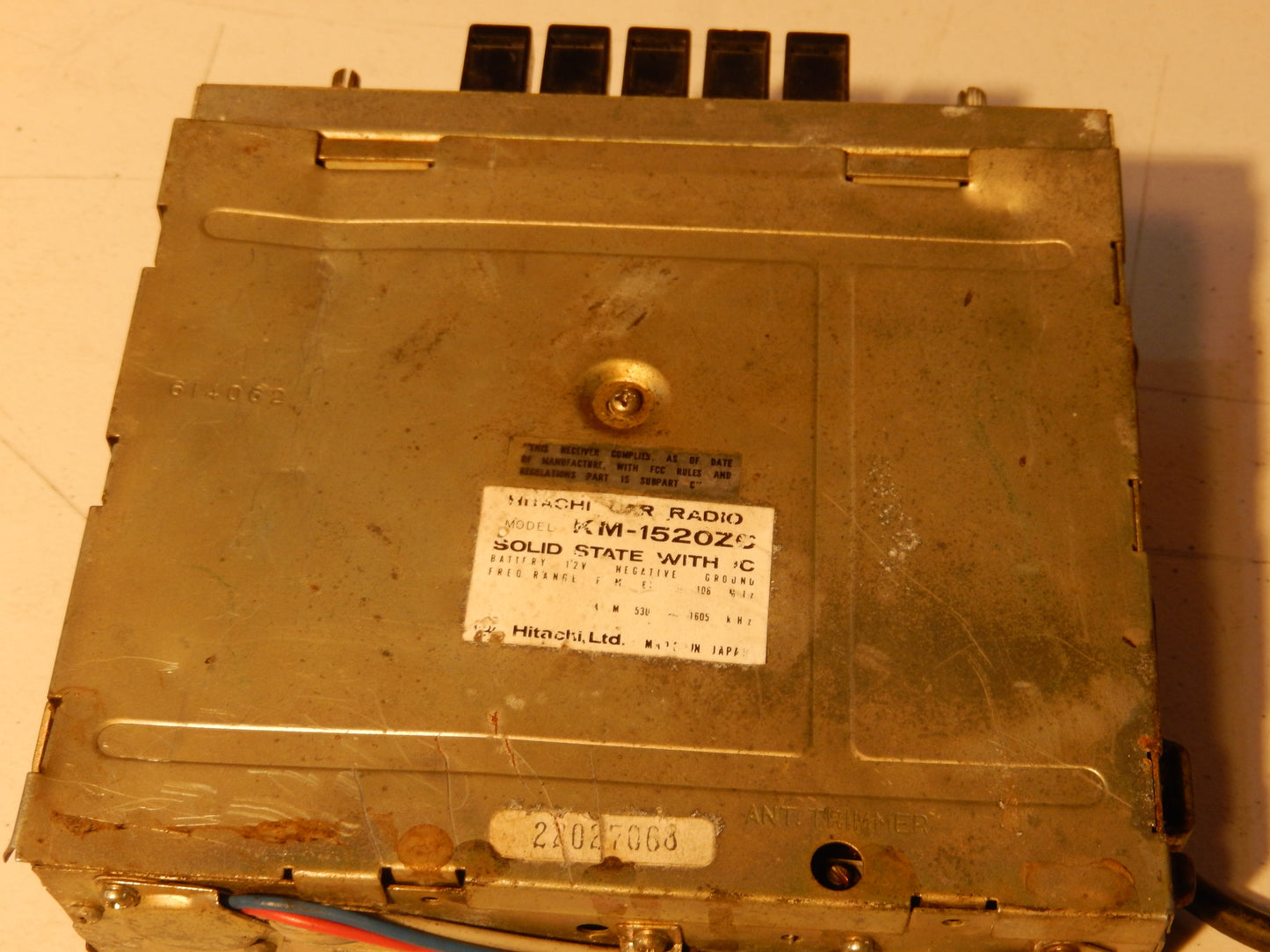 Datsun 240Z Hitachi Radio Model KM-1520ZC