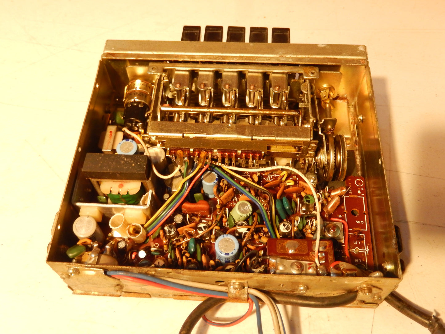 Datsun 240Z Hitachi Radio Model KM-1520ZC