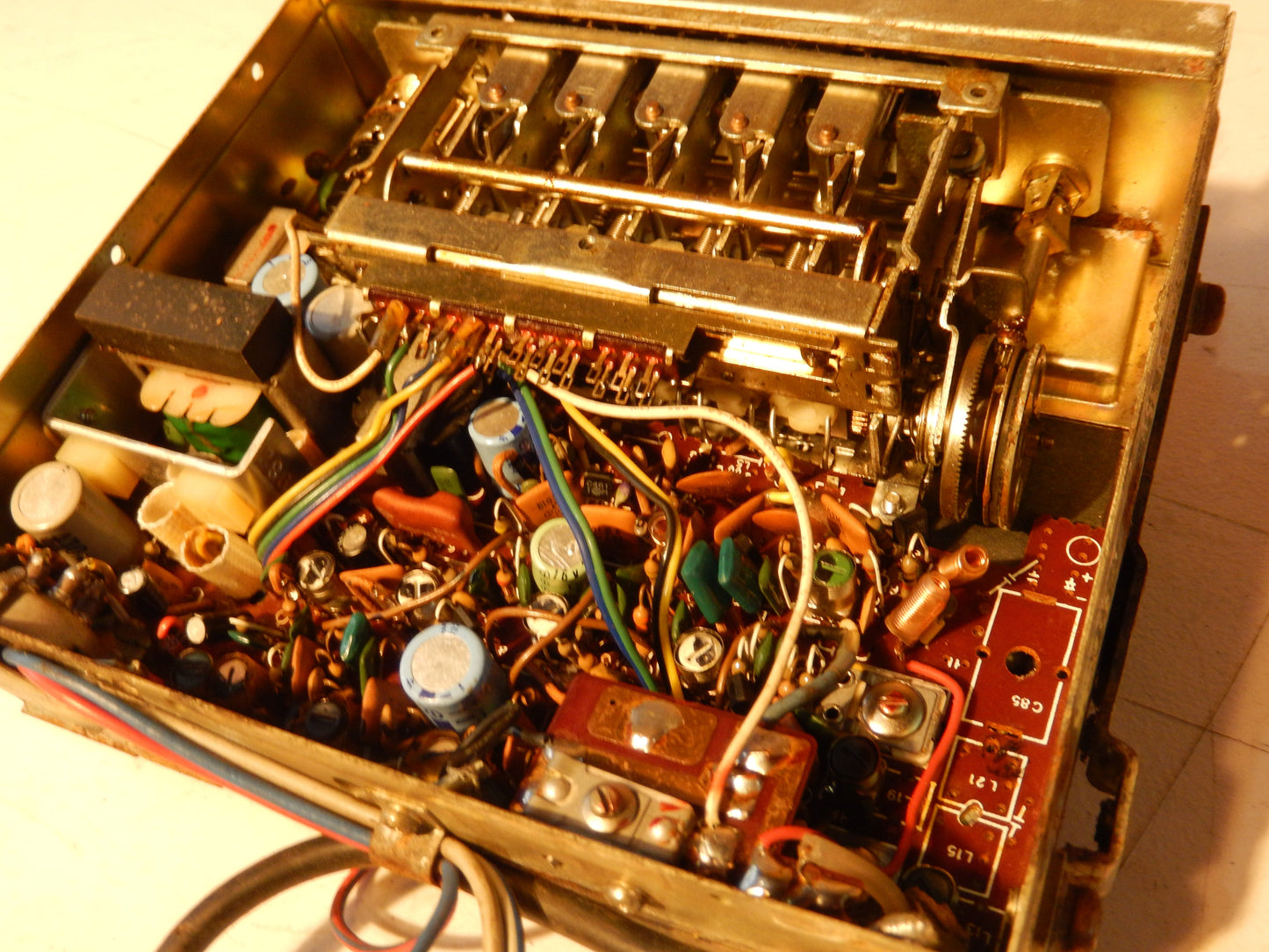 Datsun 240Z Hitachi Radio Model KM-1520ZC