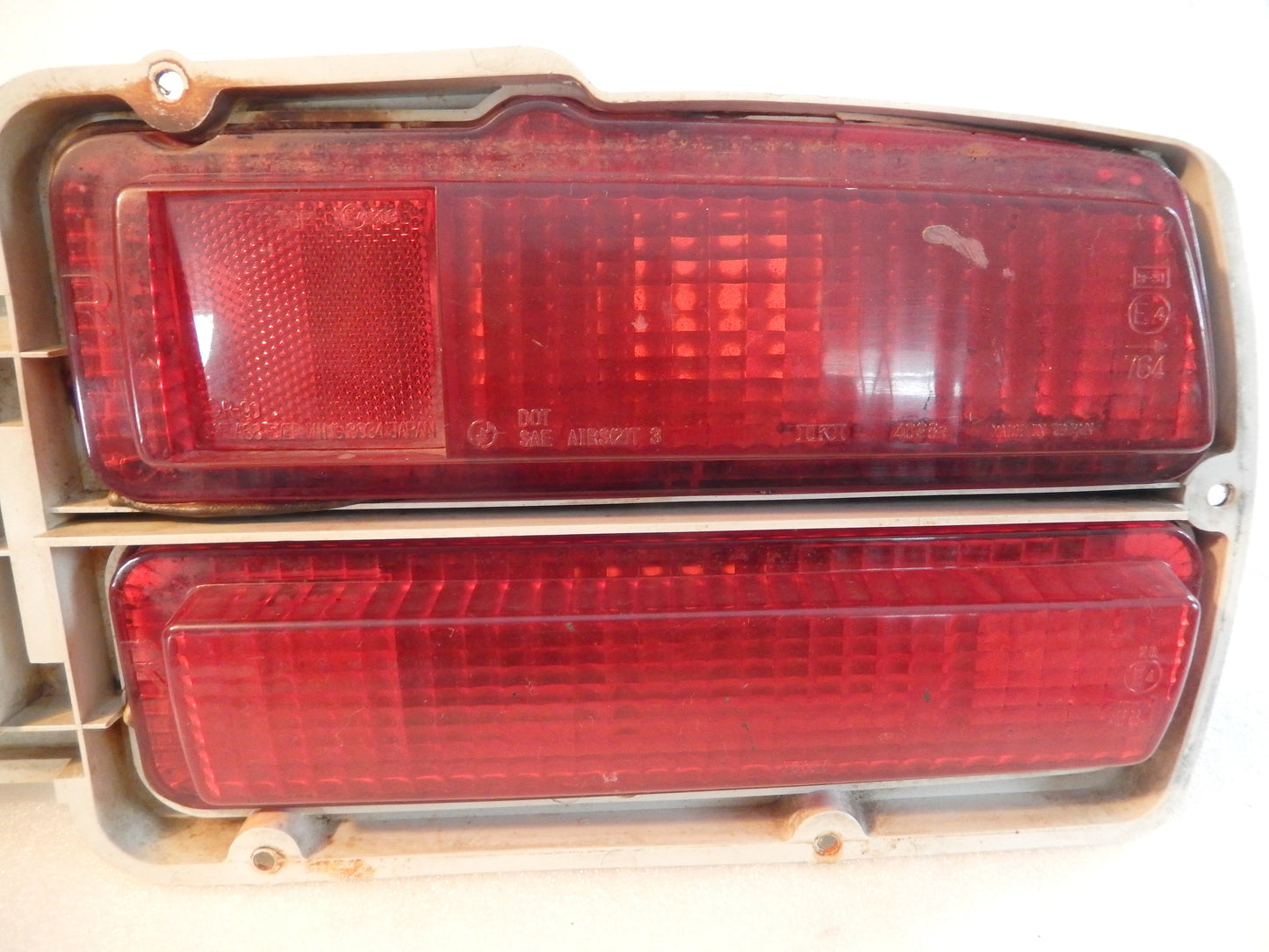 Datsun 280Z Passenger Side Tail Light (Handy Man's Special)
