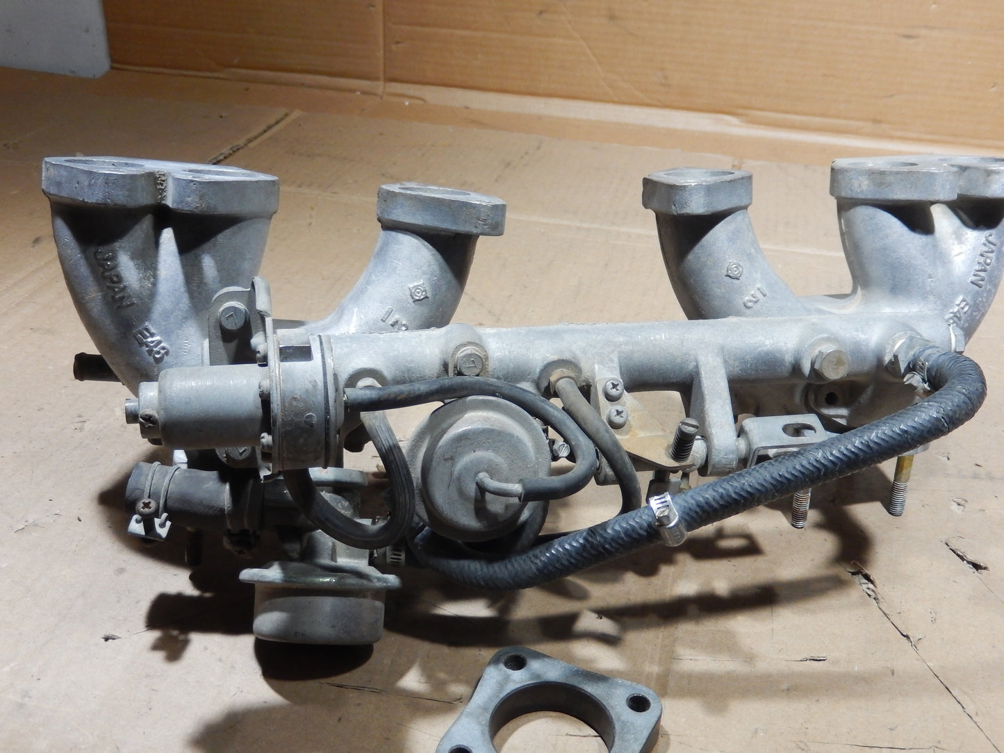 Datsun 240Z Series 1 Intake Manifold E46