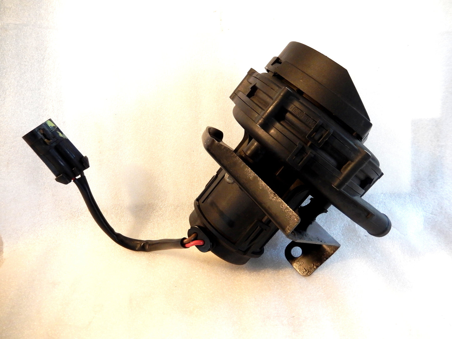 Maserati Quattroporte M139 Engine Air Pump