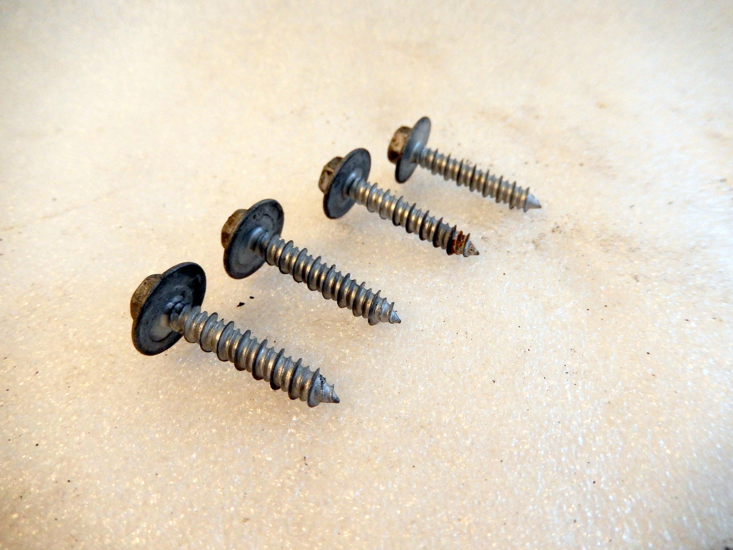Maserati Quattroporte Cooling Fan Mounting Bolts