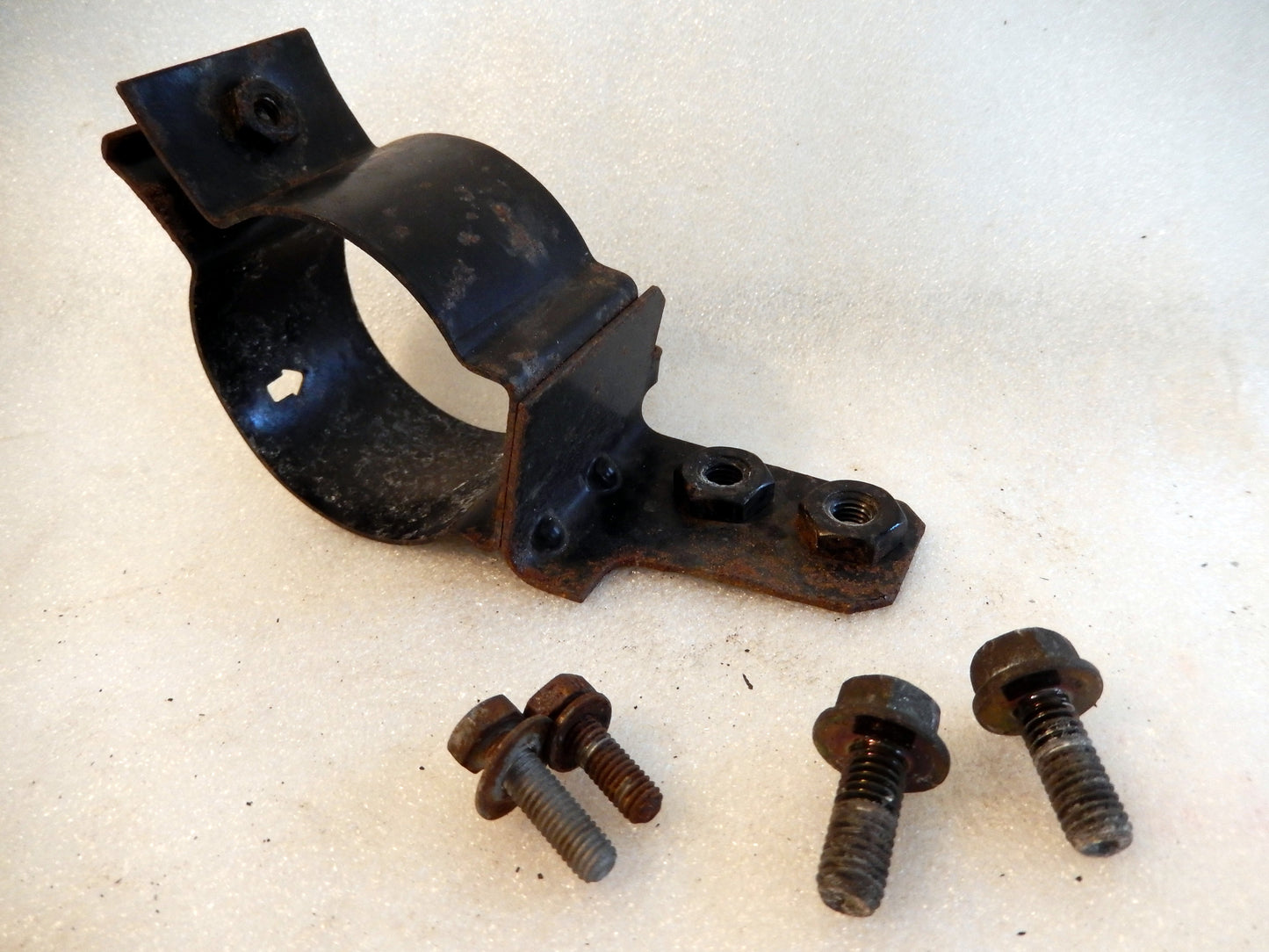 Maserati Quattroporte AC Dryer Bottle Mounting Bracket and Clamp