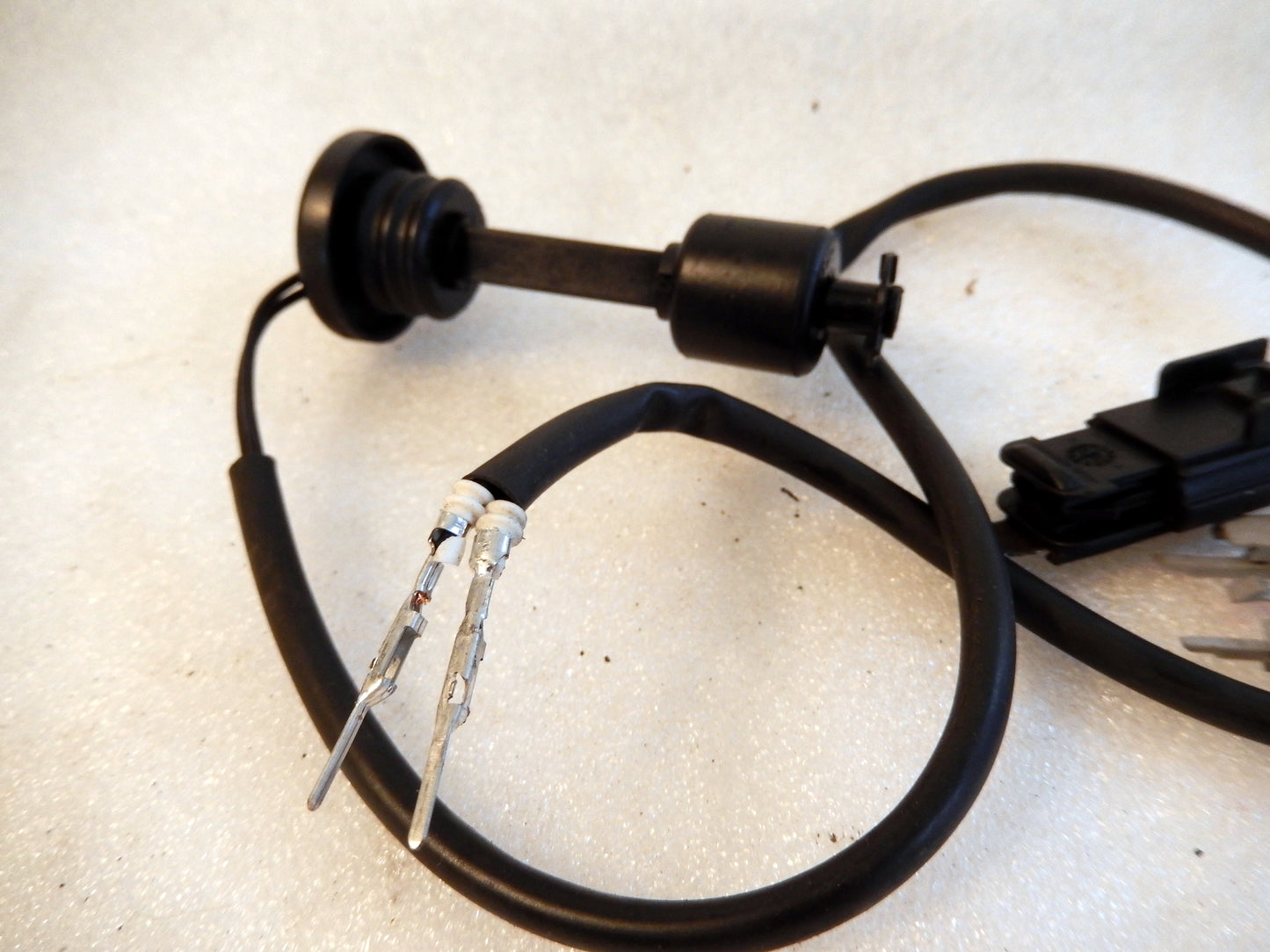 Maserati Quattroporte Transmission Pump Fluid Reservoir Level Sender and Wire Harness
