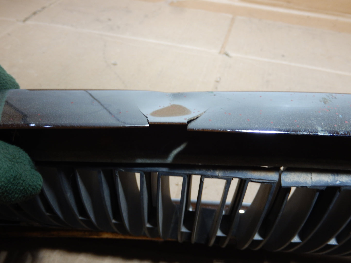 Volvo P1800ES Front Grill