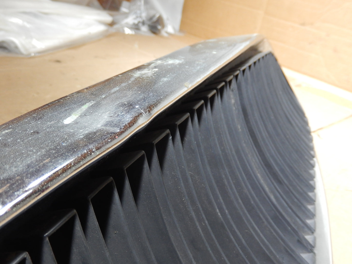 Volvo P1800ES Front Grill